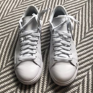 Nike women’s low blazer